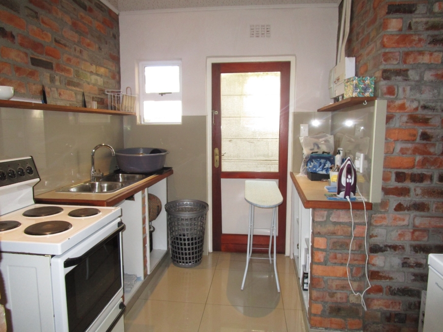 To Let 6 Bedroom Property for Rent in Crawford Western Cape